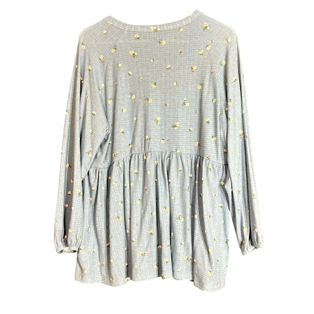 Torrid Womens 1 Plus Size Blue Floral Waffle Knit Smocked Top Henley Babydoll - Picture 3 of 11